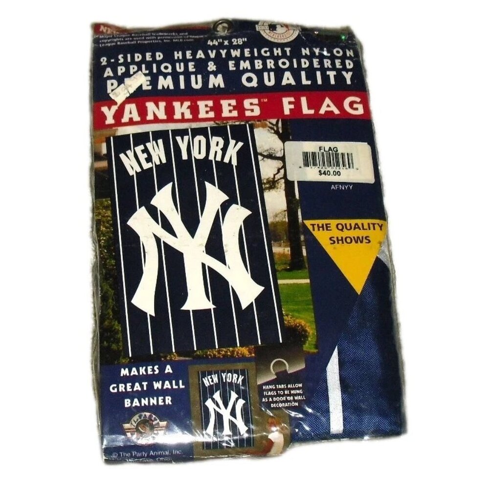 New York Yankees 44 inches x 28 Inches Embroidered Wall Tailgate Banner New Mlb